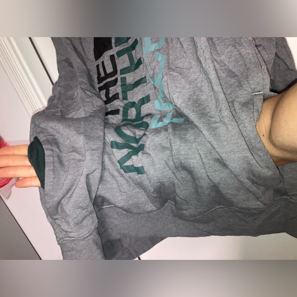 Excellent Condition The North Face Pullover Hoodie - image 5